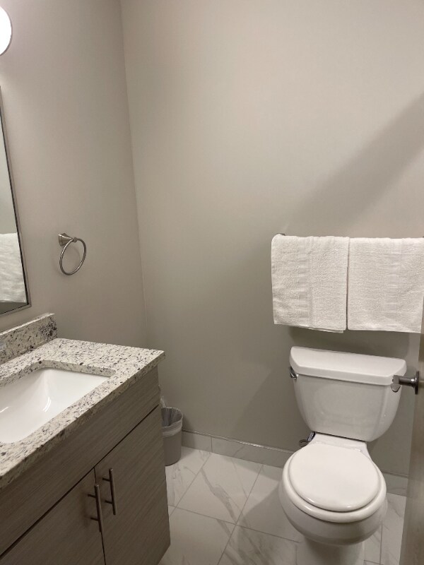 Building Photo - 1417 W9th St