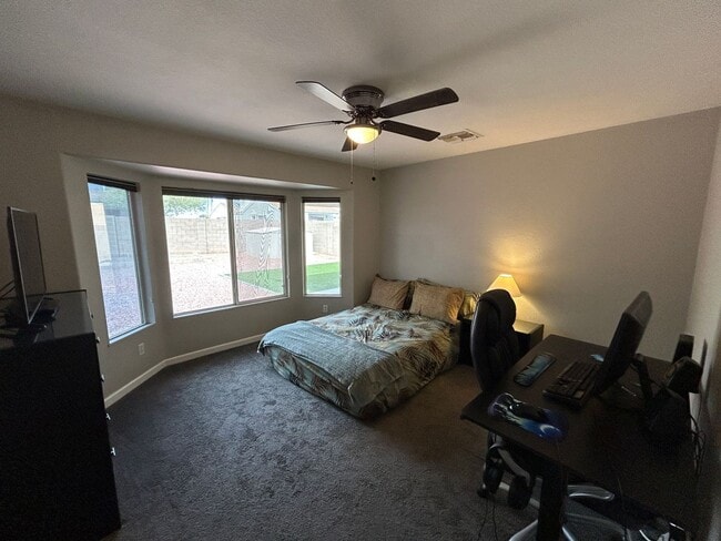 Building Photo - 14658 W Marcus Dr