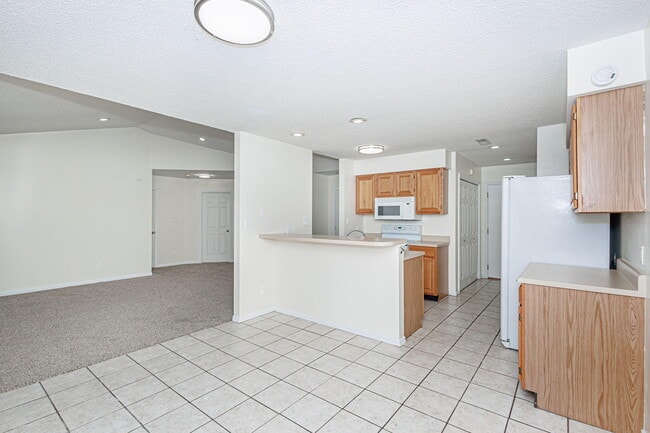 Building Photo - 3804 Larkspur Ct
