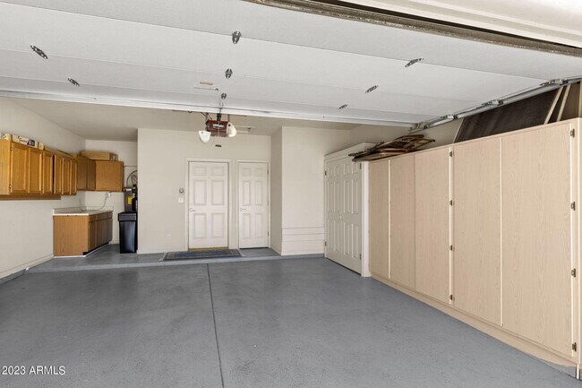 Building Photo - 10165 E Bella Vista Dr