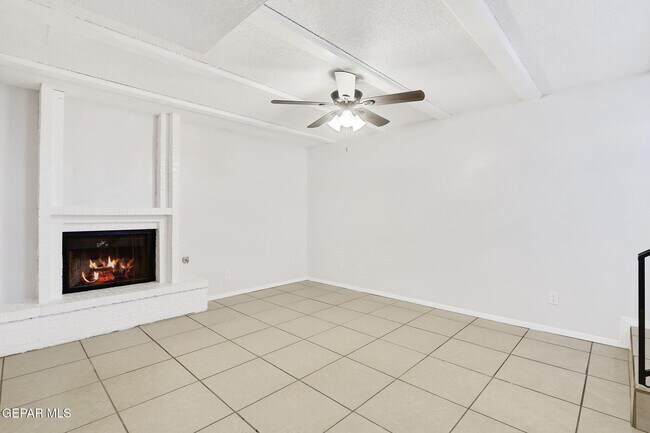 Building Photo - 11100 Vista Lago Pl