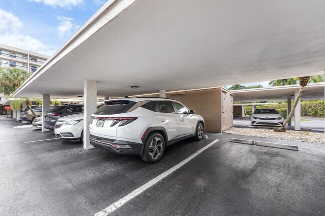 Building Photo - 6662 Boca Del Mar Dr