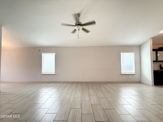 Building Photo - 12396 Polo Norte Dr
