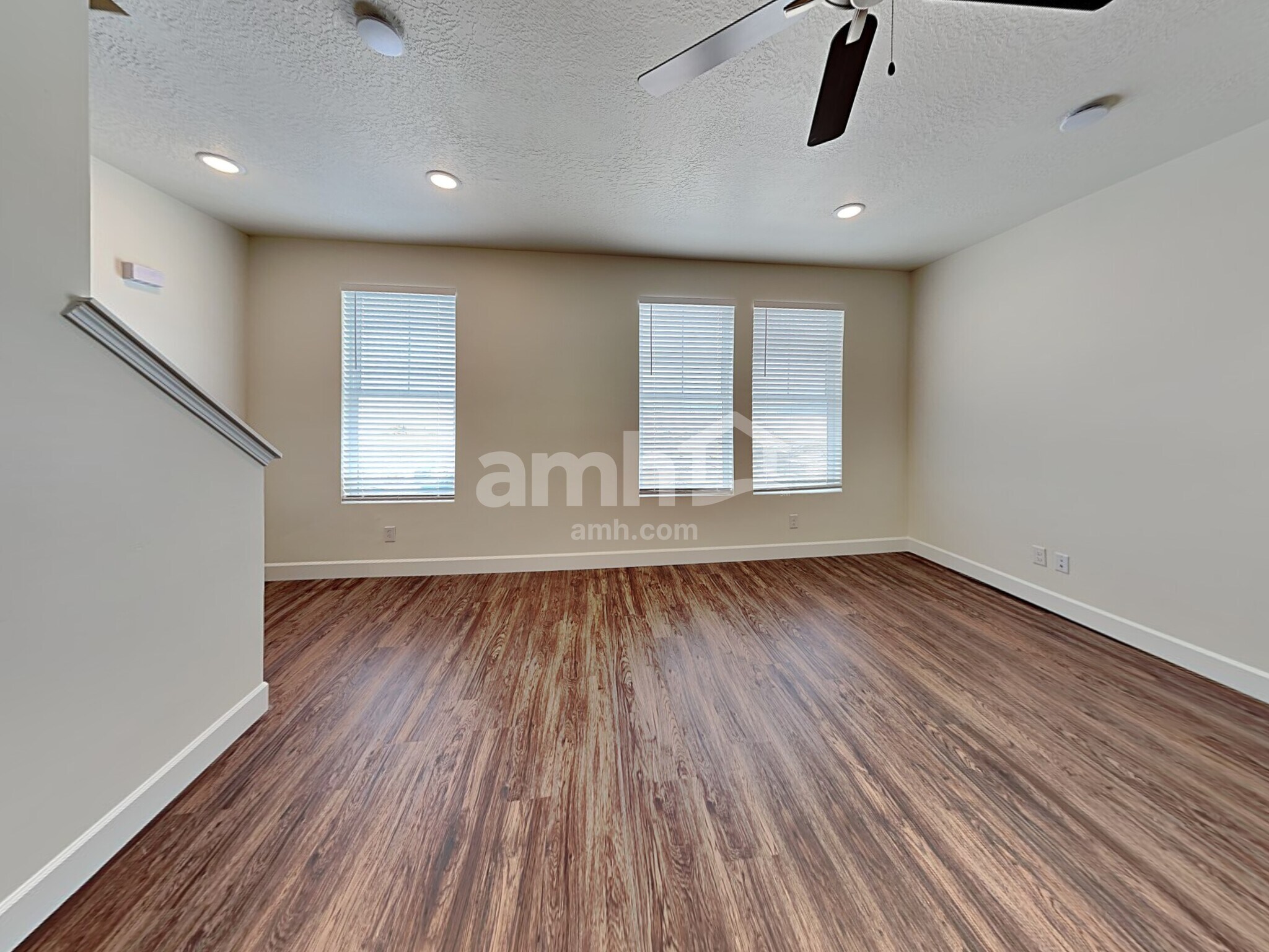 Building Photo - 6041 W Copperhawk Dr