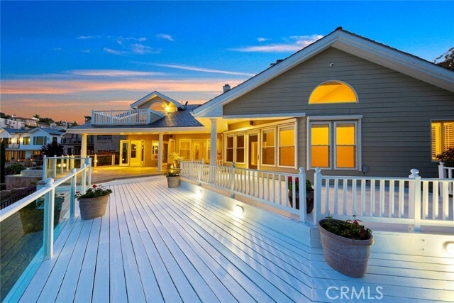 Building Photo - 12 San Remo
