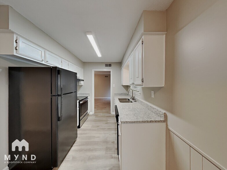 Building Photo - 6082 Belle Grove Cove N