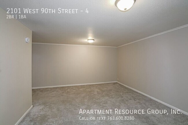 Building Photo - 2101 W 90th St