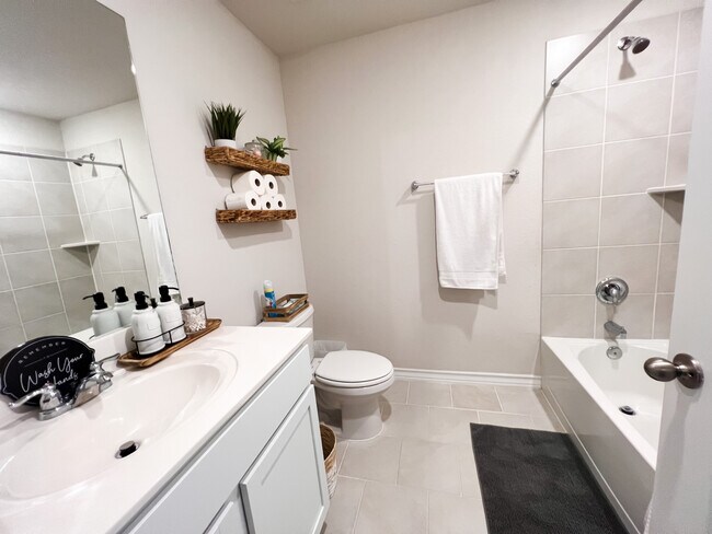Building Photo - 5507 Stormie Keep