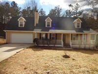Building Photo - 222 Deer Walk Dr