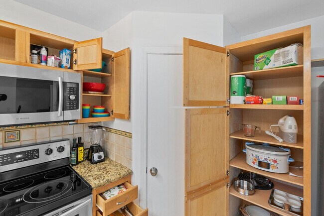 Building Photo - 16401 Baja Ct