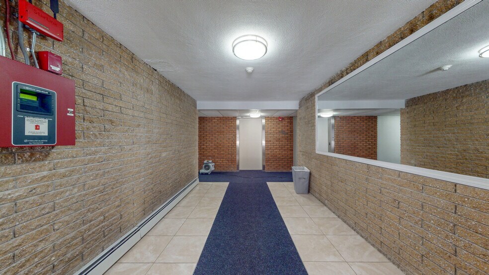 Building Photo - 15 Walbridge St