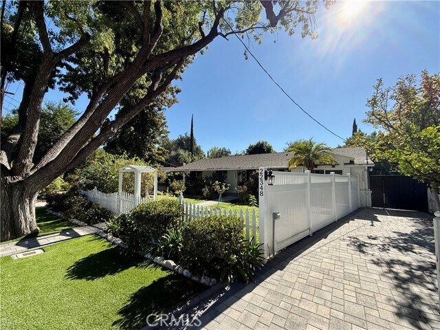 Building Photo - 22346 Burbank Blvd