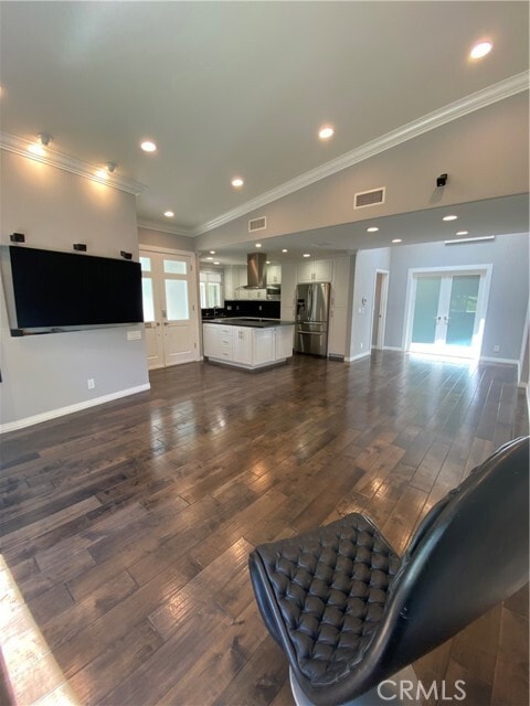 Building Photo - 520 Calle Aragon