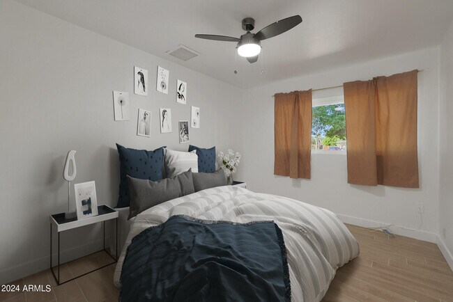 Building Photo - 7225 N 19th Dr