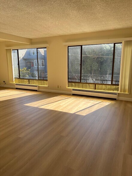 Primary Photo - 277 3rd Ave