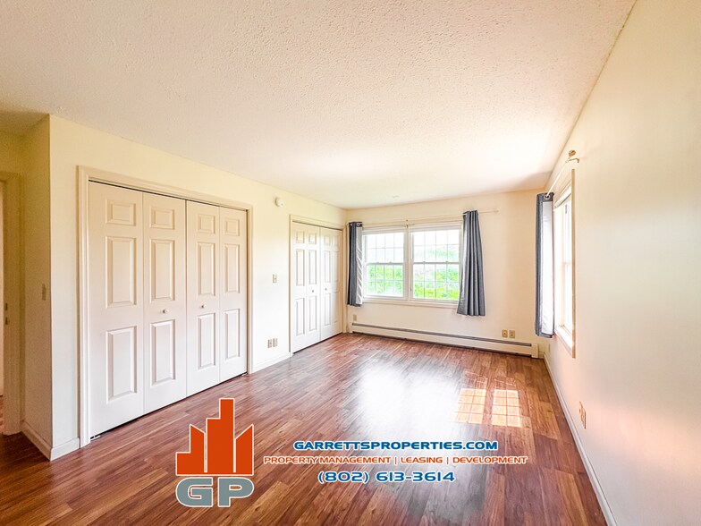 Building Photo - 243 Eastview Cir