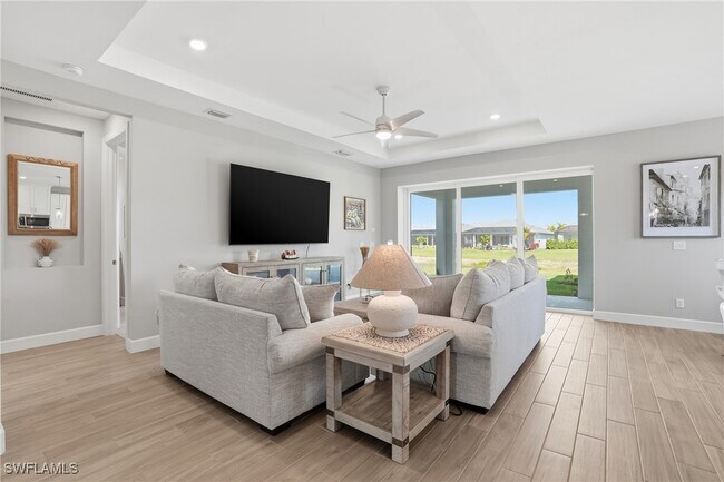 Building Photo - 11964 Molto Dr