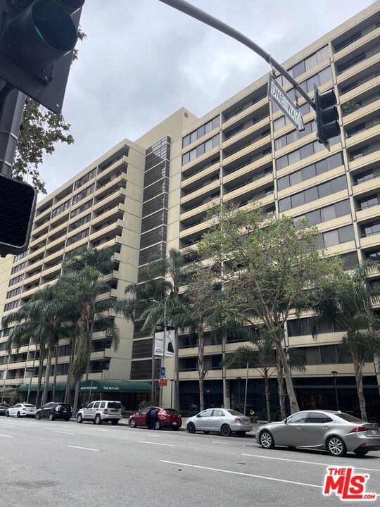 Primary Photo - 600 W 9th St