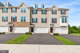 Building Photo - 1403 Wilmer Park Ln