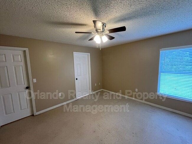 Building Photo - 550 Imperial Pl