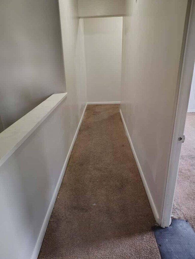Building Photo - 2.0 bedroom in Richmond Indiana 47374