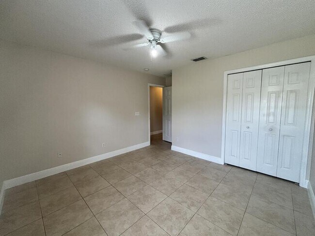 Building Photo - 15133 Moultrie Pointe Rd