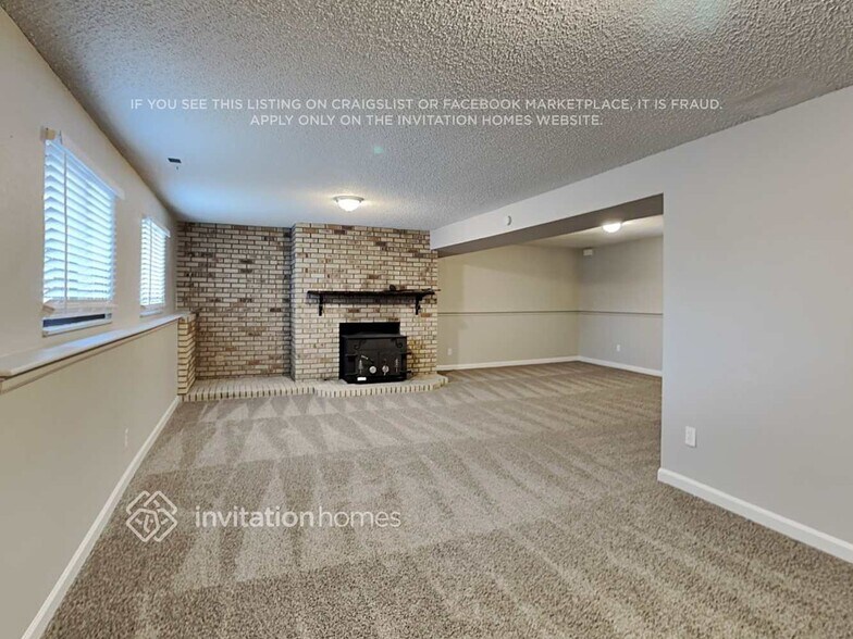 Building Photo - 5004 Hackamore Dr N