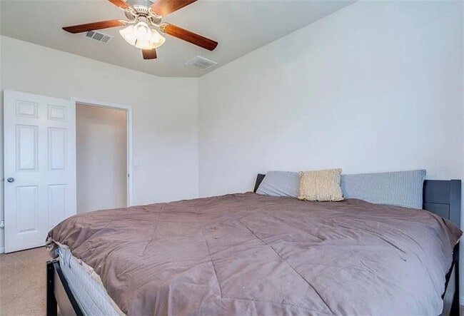 Building Photo - 104 Beech Creek Ln