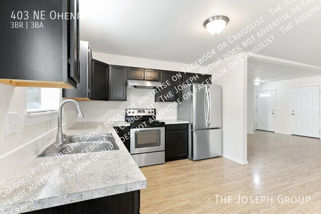 Building Photo - 403 NE Ohenry Ct