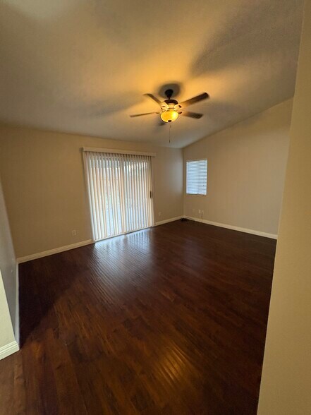 Building Photo - 29957 Oakbridge Dr