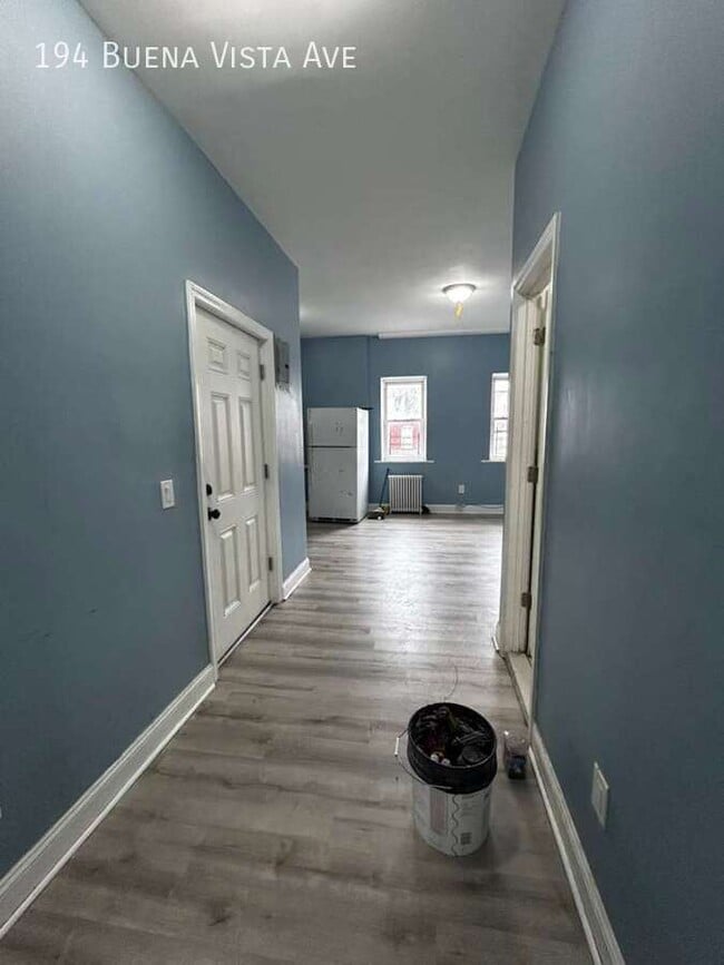 Building Photo - 194 Buena Vista Ave