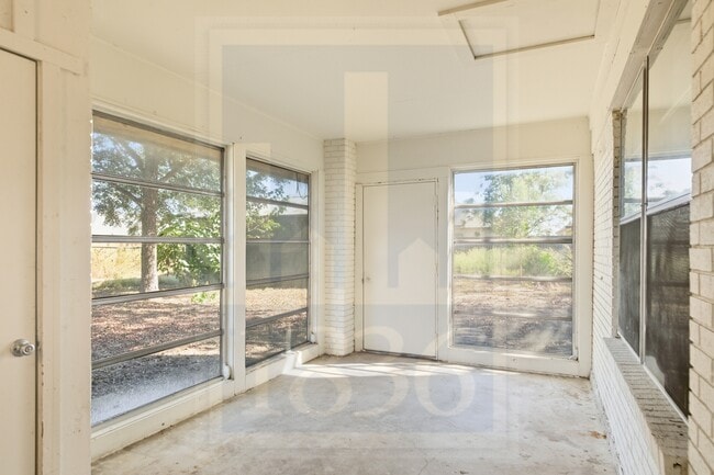 Building Photo - 609 Carlos G Parker Blvd NW