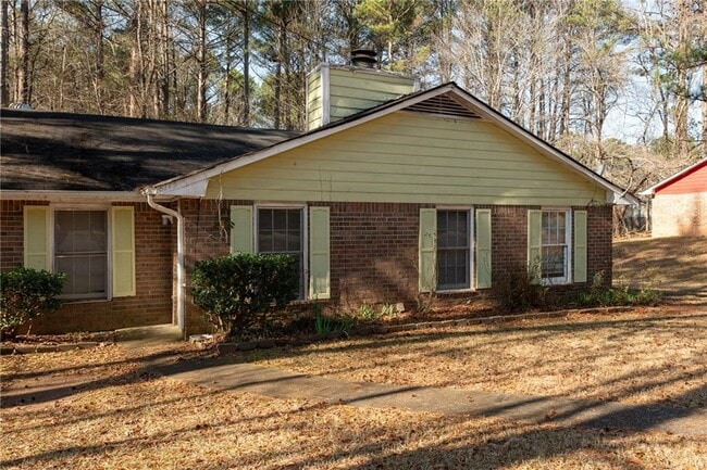 Building Photo - 8173 Magnolia Dr