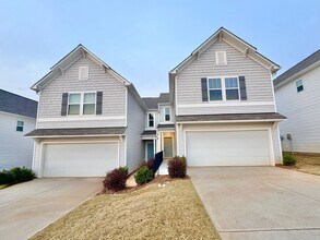 Building Photo - 3bd/2.5bth Paired Home near I-40 and I-77 Georgetown community in Statesville
