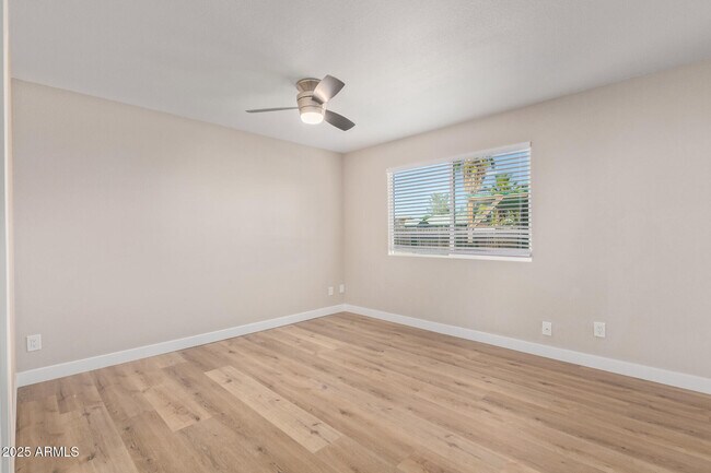 Building Photo - 1747 S Windsor