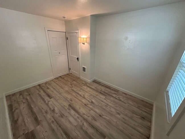 Building Photo - Cute 3 Bed, 1 Bath Home in Sunset Hill!