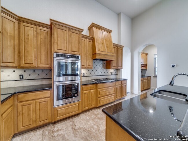 Building Photo - 16 Liser Glen