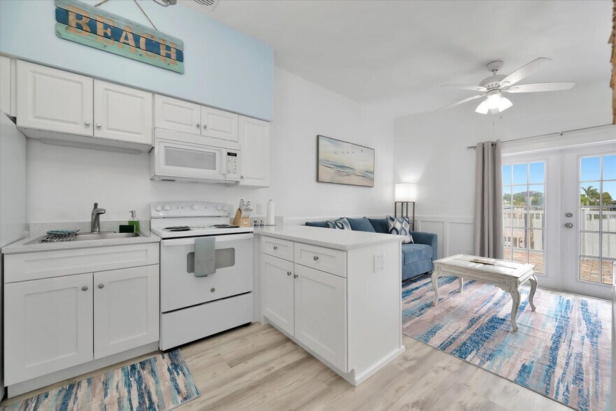 Building Photo - 711 E Gulf Blvd