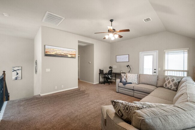 Building Photo - Fully Furnished Home in South Grand Prairi...