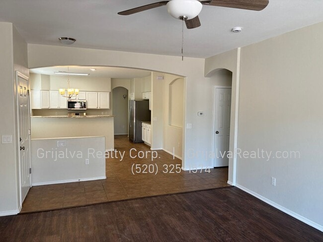 Building Photo - Rancho Sahuarita 3 BD, 2 BA House for Rent...