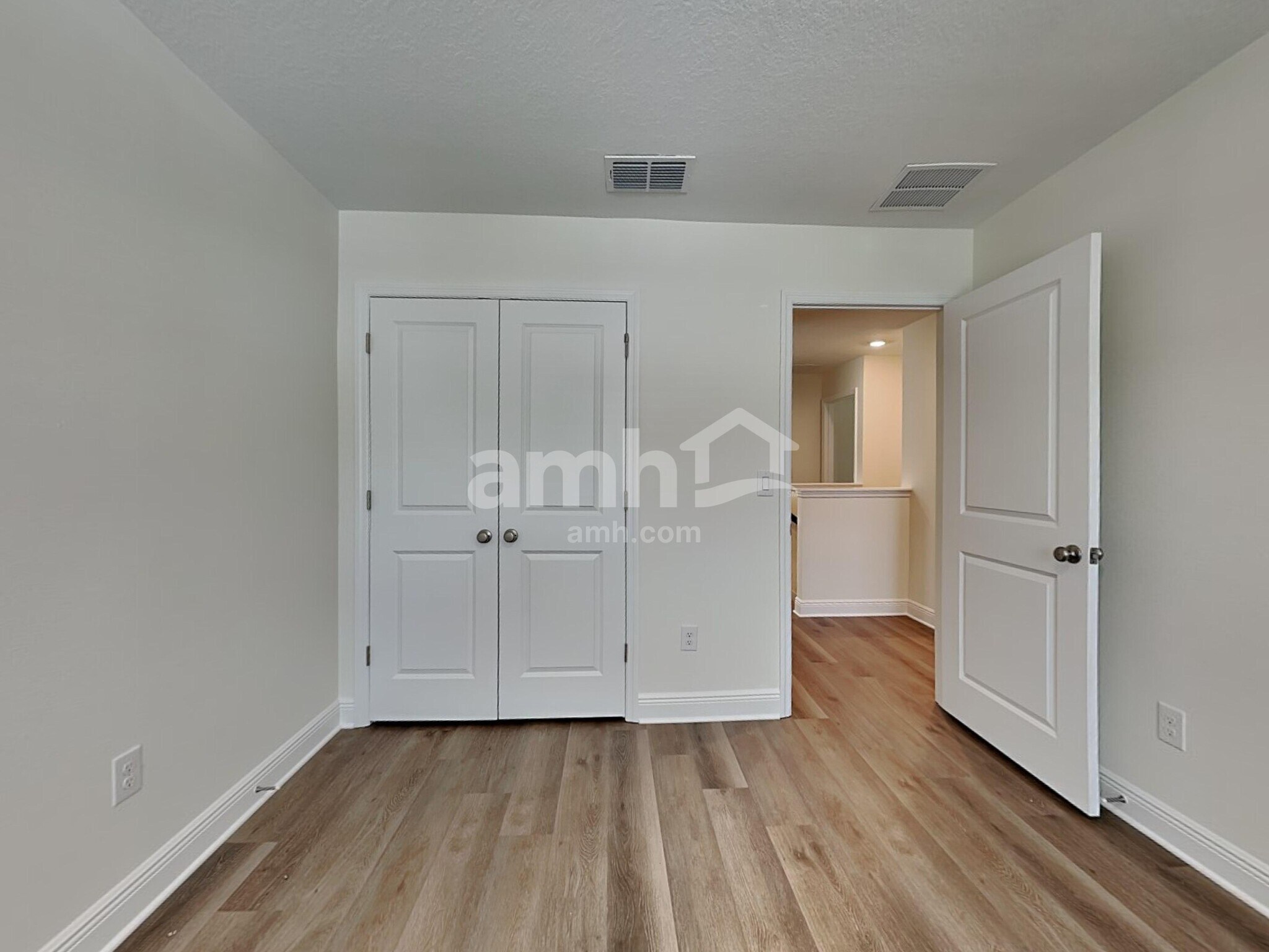 Building Photo - 27154 St Andrews Ave