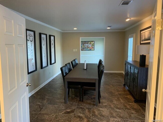 Building Photo - 111 Arrowhead Dr