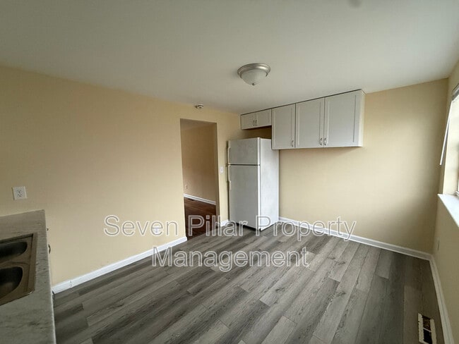 Building Photo - 3733 Briggs Rd