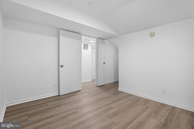 Building Photo - 3802 Parkwood St