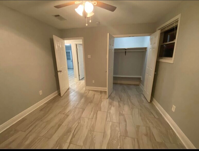 Building Photo - 2523 Saint Ann St