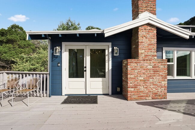 Building Photo - 5100 Leona St