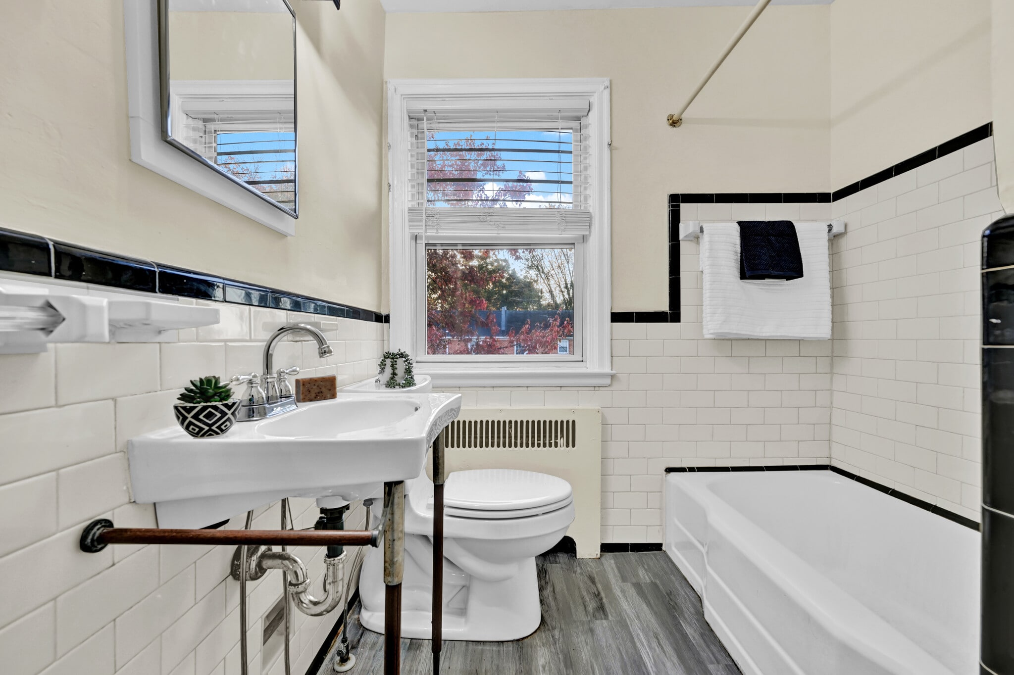 Full Bathroom #1 - 104 Westowne Rd