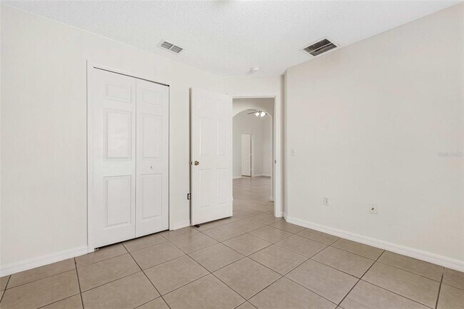 Building Photo - 123 Fox Loop