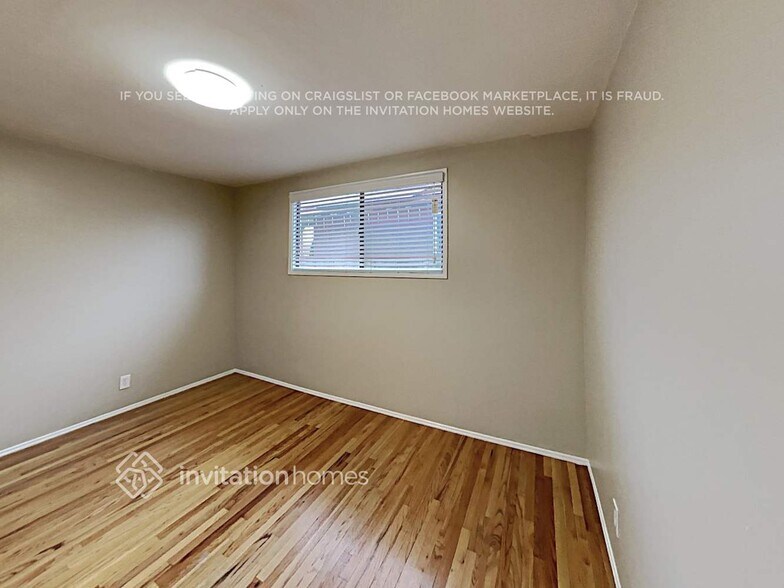Building Photo - 15042 Romar St