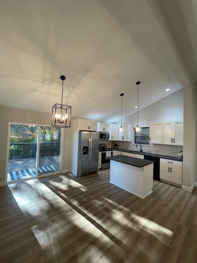 Building Photo - 6609 Northern Rd